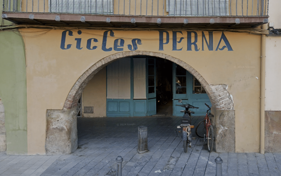 Façana amb una volta